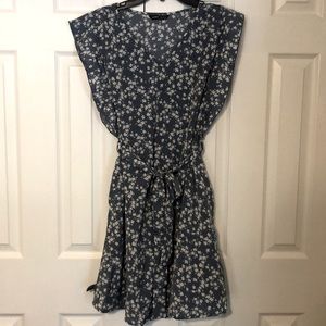 COPY - New in bag - Shein - blue/white floral dress